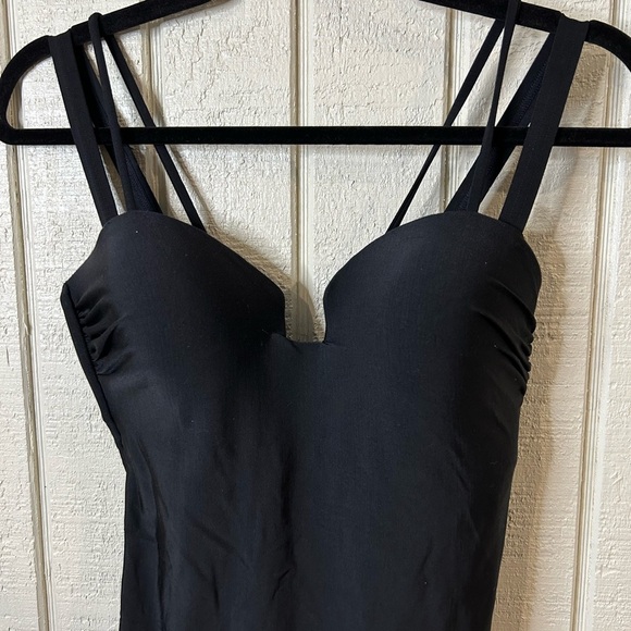 Athleta Aqualuxe Square Plunge One Piece Swimsuit, size medium. - Picture 5 of 6